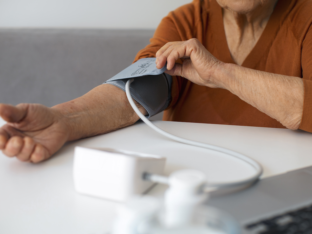 Efficacy of a Web-Based Home Blood Pressure Monitoring Program in Improving Predialysis Blood Pressure Control Among Patients Undergoing Hemodialysis: Randomized Controlled Trial