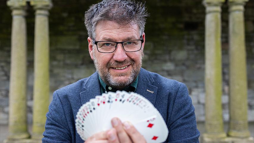 Study exposes magicians’ misconceptions about why their tricks work